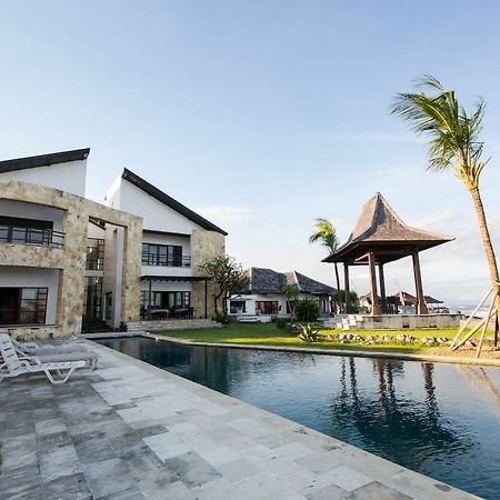 Suarti Resort, Villas & Gallery Ketewel ภายนอก รูปภาพ