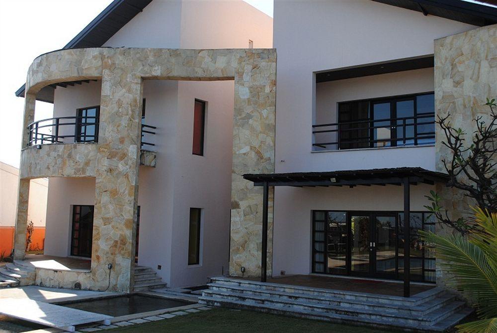Suarti Resort, Villas & Gallery Ketewel ภายนอก รูปภาพ