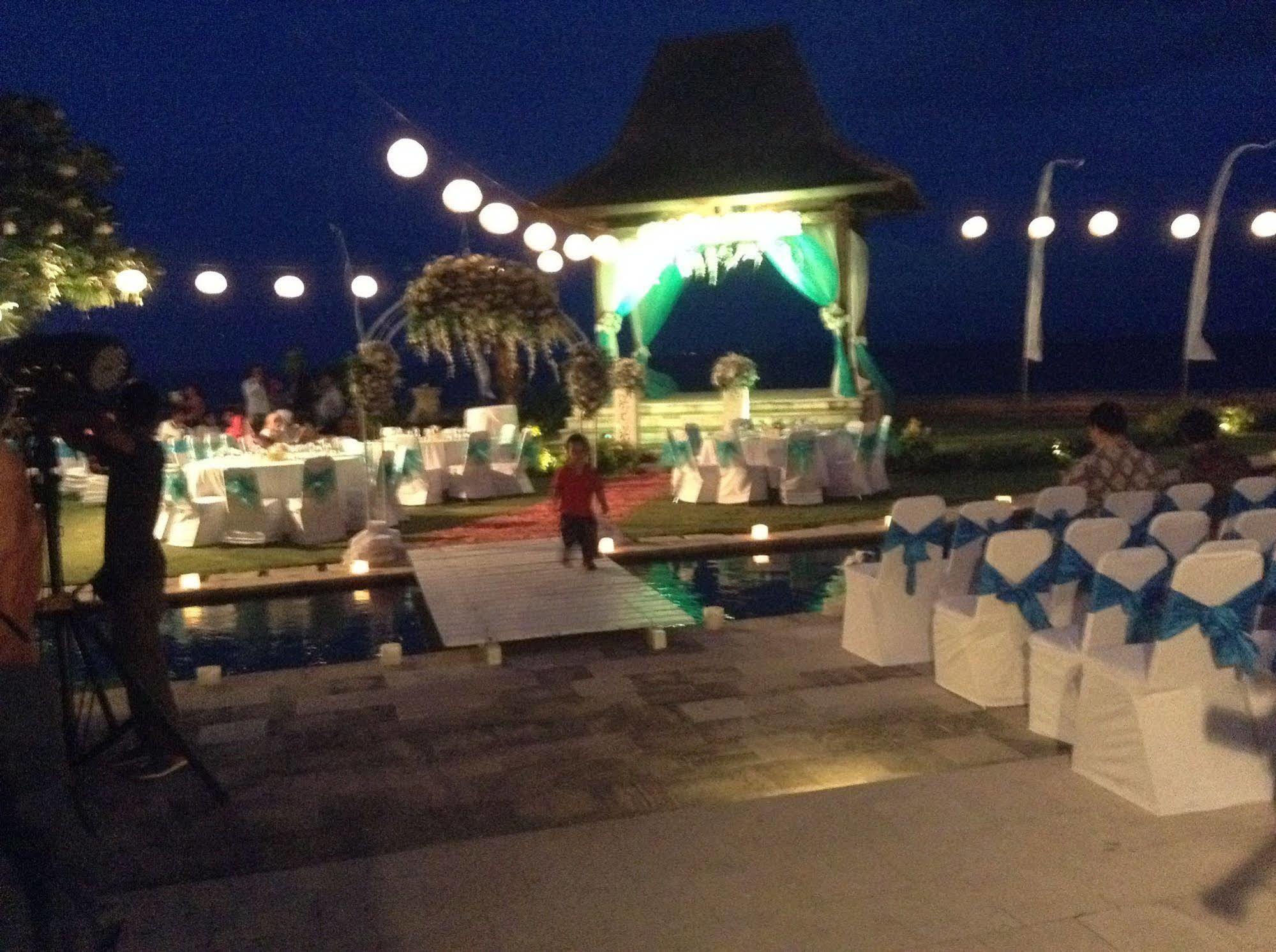 Suarti Resort, Villas & Gallery Ketewel ภายนอก รูปภาพ