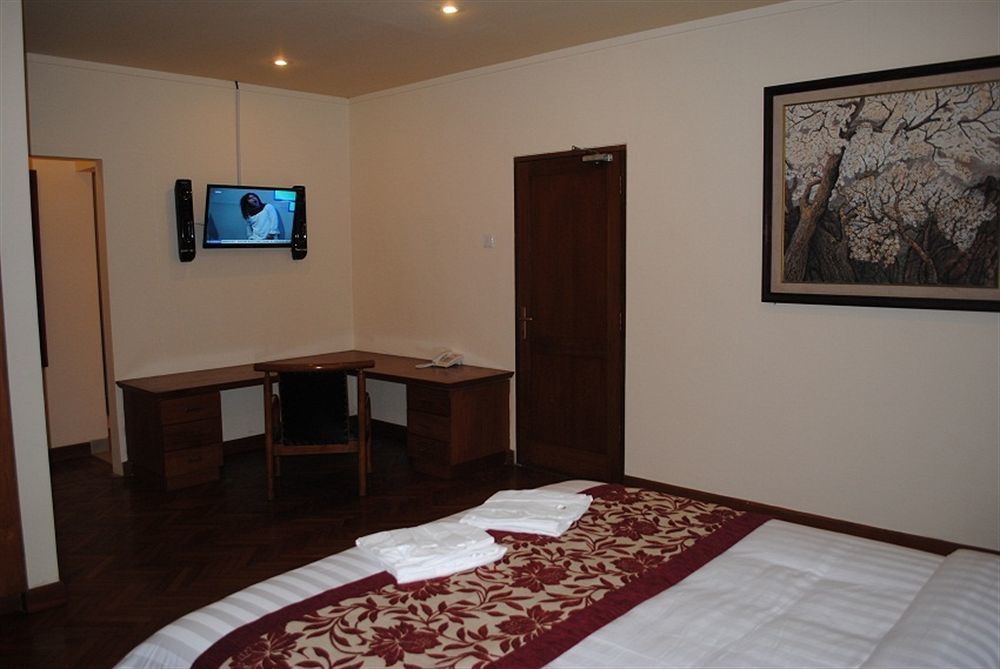 Suarti Resort, Villas & Gallery Ketewel ภายนอก รูปภาพ